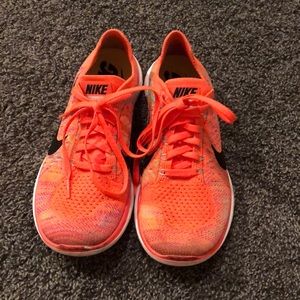 Nike Free 4.0 Flyknit Sneaker